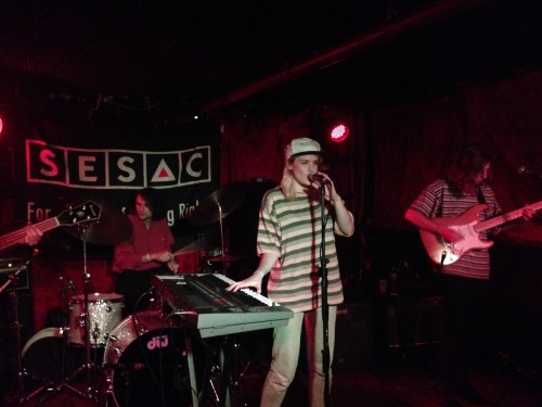 // Is That The Way You Wanna Be Loved //
\ hanging out with TOPS \
I don’t know how eating pizza together became the focal point of our 2014 CMJ experience, but pizza it was. And it seems to be a perfect universal connector for hungry bands on tour....